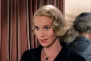 Eva Marie Saint aparece em registro de sua carreira no cinema clássico de Hollywood.