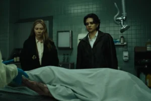Scarlett Johansson protagoniza “O Exorcista: Mártires”, novo filme de terror dirigido por Mike Flanagan.