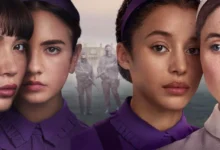 Cena de Os Testamentos com personagens em Gilead na série do Disney+