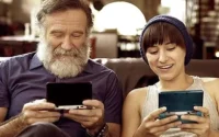 Zelda Williams critica o uso de inteligência artificial para recriar a imagem e a voz de Robin Williams.