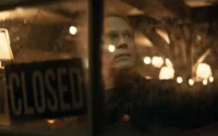 “VisionQuest” mostra um androide envolto em chamas no novo teaser.