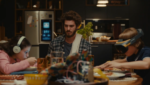 Cena de A Maravilhosa Árvore Encantada, filme da Diamond Films com Andrew Garfield e Claire Foy