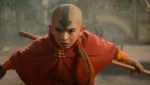 Aang e o grupo em cena da 2ª temporada de Avatar: O Último Mestre do Ar na Netflix