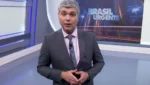 Lucas Martins apresentando o Brasil Urgente na Band durante ausência de Joel Datena ao vivo.