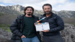 Johnny Massaro e Rodrigo Santoro caracterizados como peregrinos no set de O Diário de um Mago