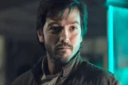 Disney escala Diego Luna no live-action de Enrolados com novo papel inédito na adaptação