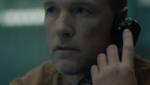 Sam Worthington aparece no trailer de Eu Vou Te Encontrar, nova série de suspense da Netflix baseada em Harlan Coben.