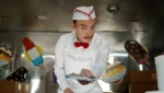 Ice Cream Man apresenta o sorveteiro psicopata em novo filme de terror dirigido por Eli Roth.