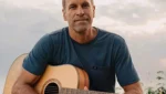 Jack Johnson anuncia a turnê SURFILMUSIC com três shows confirmados no Brasil em 2027.