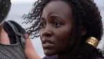 Lupita Nyong'o comenta críticas sobre sua escalação em A Odisseia durante entrevista sobre o novo épico da Universal.