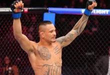 Marcio Ticotô desfere cruzado de esquerda contra Dennis Buzukja no UFC Winnipeg.