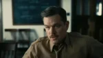 Matt Damon em evento promocional enquanto negocia papel em novo filme dos Daniels.