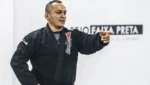 Melqui Galvão em aula de jiu-jitsu.