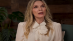 Michelle Pfeiffer durante entrevista sobre a série The Madison, de Taylor Sheridan.