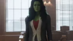 Tatiana Maslany comenta a possibilidade de a Mulher-Hulk aparecer em filmes dos Vingadores no MCU.
