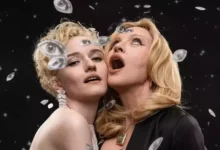 Madonna e Julia Garner durante gravações da segunda temporada de O Estúdio em Veneza