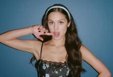 Capa do novo álbum de Olivia Rodrigo com estética em azul e rosa