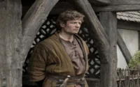 Nikolaj Coster-Waldau em Rei e Conquistador, série que estreia no Universal+.