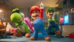 Cena de Super Mario Galaxy: O Filme com personagens em aventura no espaço