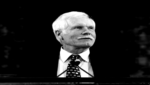 Ted Turner, fundador da CNN e pioneiro da TV a cabo, em registro histórico ligado à expansão da televisão nos Estados Unidos.