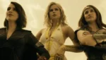 Dominique McElligott como Rainha Maeve em cena da série The Boys.