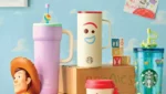 Imagem promocional da franquia Toy Story com produtos da colaboração Starbucks Coreia do Sul