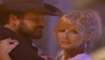 Kelly Reilly comenta possível crossover entre Dutton Ranch e The Marshals no universo de Yellowstone.